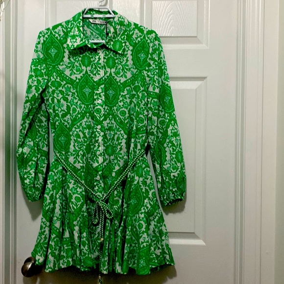 Zara Dresses & Skirts - BNWT Zara Floral Green Dress size Large with braide belt